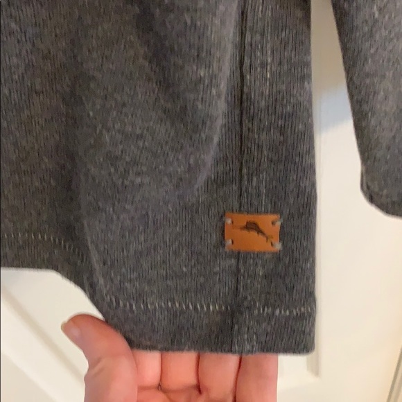 Tommy Bahama sweater - Picture 3 of 5